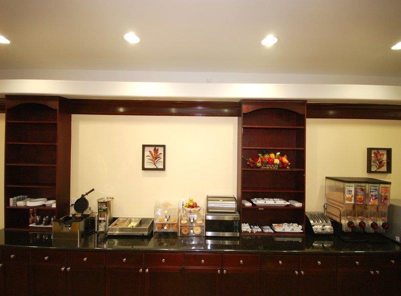 Best Western Plus Manvel Экстерьер фото